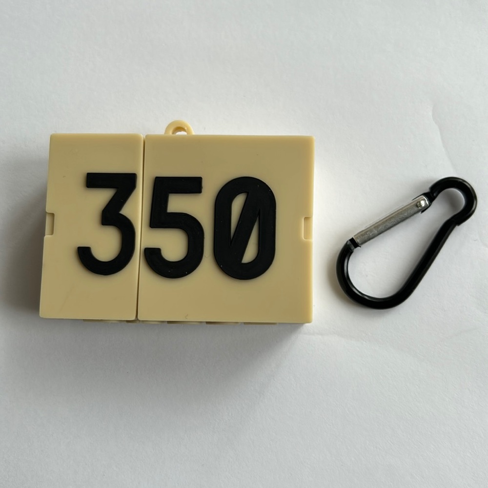 YEEZY BOOST 350 Silicone Shoe Box AirPods 1 Gen 2 Gen Case Cover With Keychain.